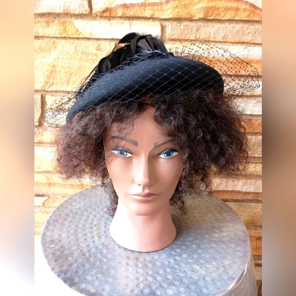 Vintage Edette Exclusive Womens Hat Black W Feathers 100% Wool Felt OS